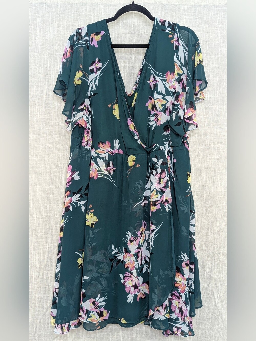 Torrid Floral Flutter Sleeve Mock Wrap Dress 3X